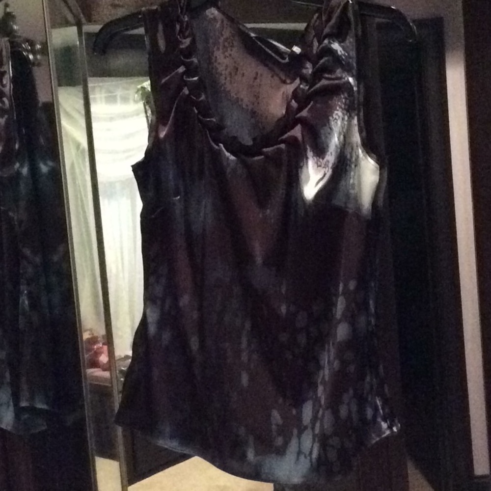 Tahari sleeveless top, side zipper, small, nwt